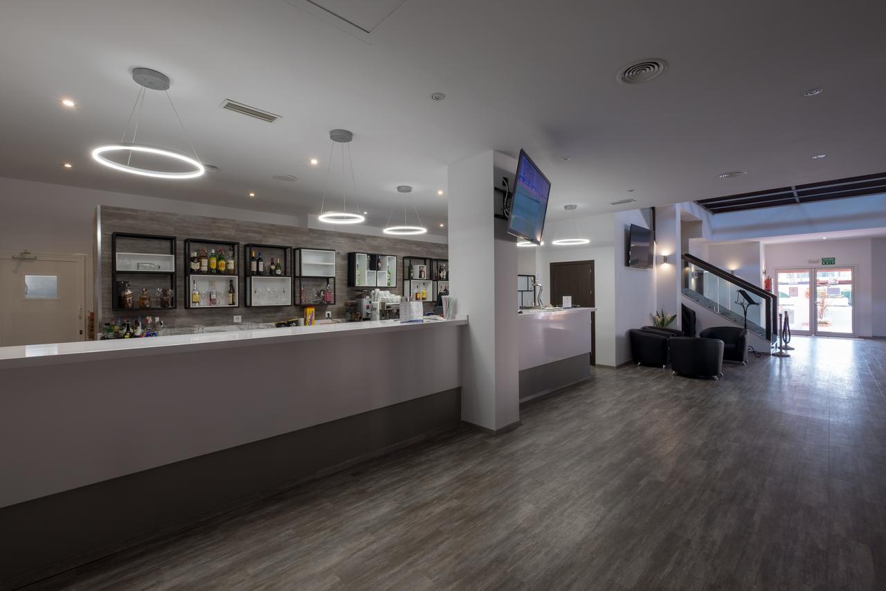 Aparthotel Las Dunas Чиклана де ла Фронтера Екстериор снимка